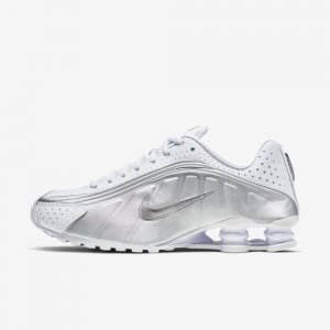 Nike Shox R4 | White / Metallic Silver / Bright Crimson / Metallic Silver